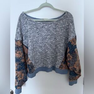 Anthropologie Brand Blue and White Heathered Knit Top